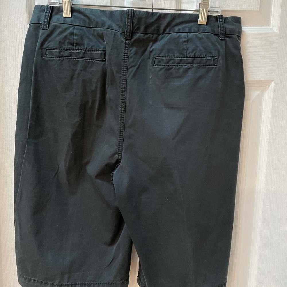 Liz Claiborne Women's Faded Black Bermudas - Picture 4 of 4